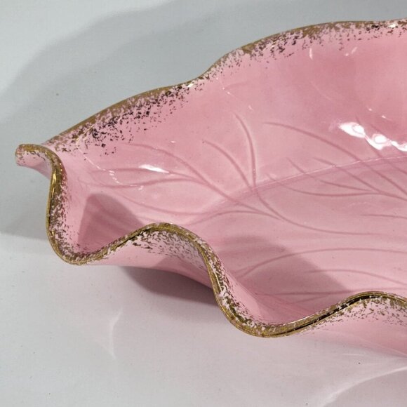 Large Pink Ceramic Ruffled Edge Leaf-Shaped Bowl with Gold Accents Marked 101 K - Picture 3 of 10